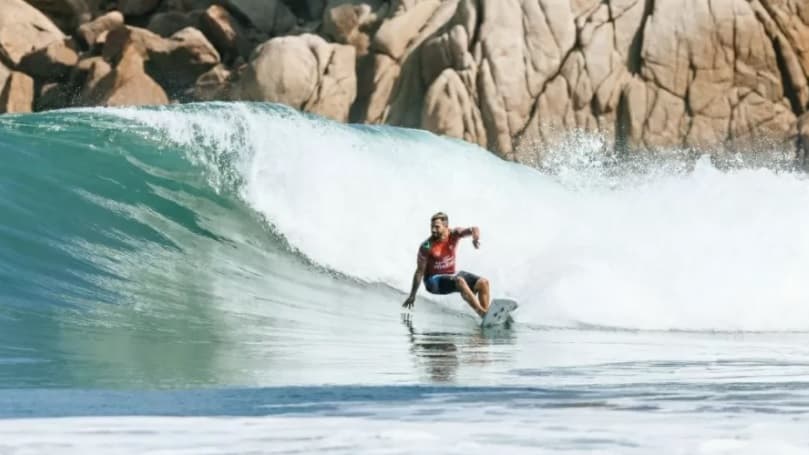 MUNDIAL DE SURFE: Italo Ferreira vence Kelly Slater e está nas quartas de final no México