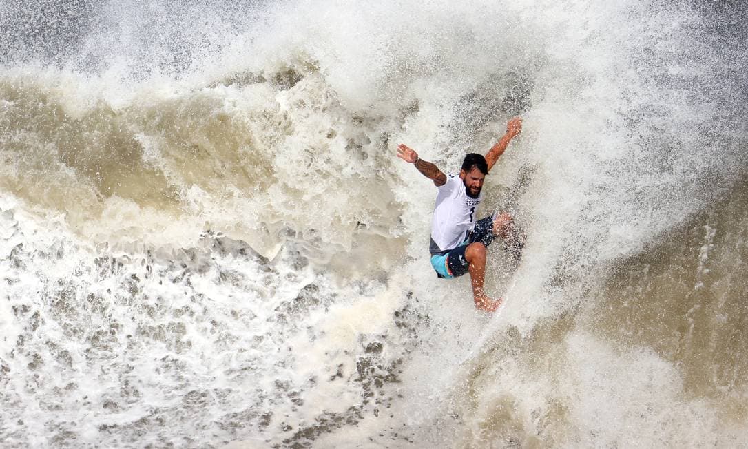 Mundial de surfe volta com Italo e Medina; veja onde assistir