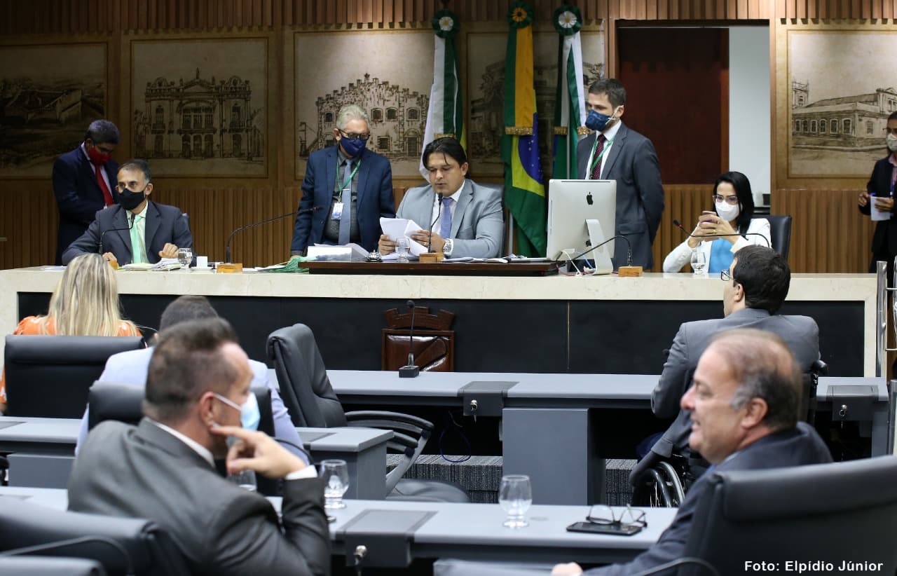 Câmara Municipal de Natal aprova lei que reduz carga horária de servidores que tenham filho com deficiência