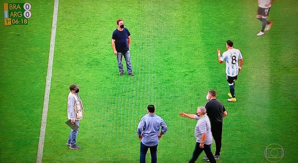 FOTOS: Autoridades da Anvisa e PF interrompem partida entre Brasil e Argentina pelas Eliminatórias