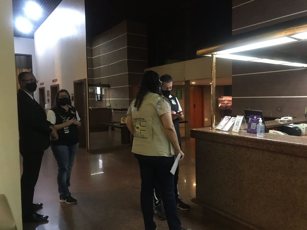 Anvisa tenta impedir estreia de Willian pelo Corinthians; Fiscal vai ao hotel e diz que atleta pode ser preso se jogar