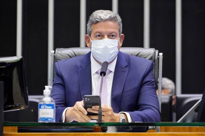 Lira diz que Câmara buscará alternativa para evitar novas altas de combustíveis: “Brasil não pode tolerar gasolina a quase R$ 7”