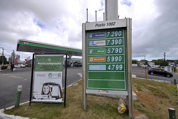 No RN, preço da gasolina sobe 48% em 10 meses