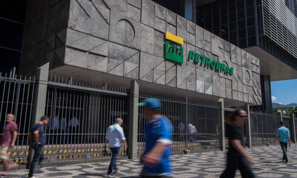 Petrobras tem lucro de R$31,1 bilhões no 3º trimestre de 2021