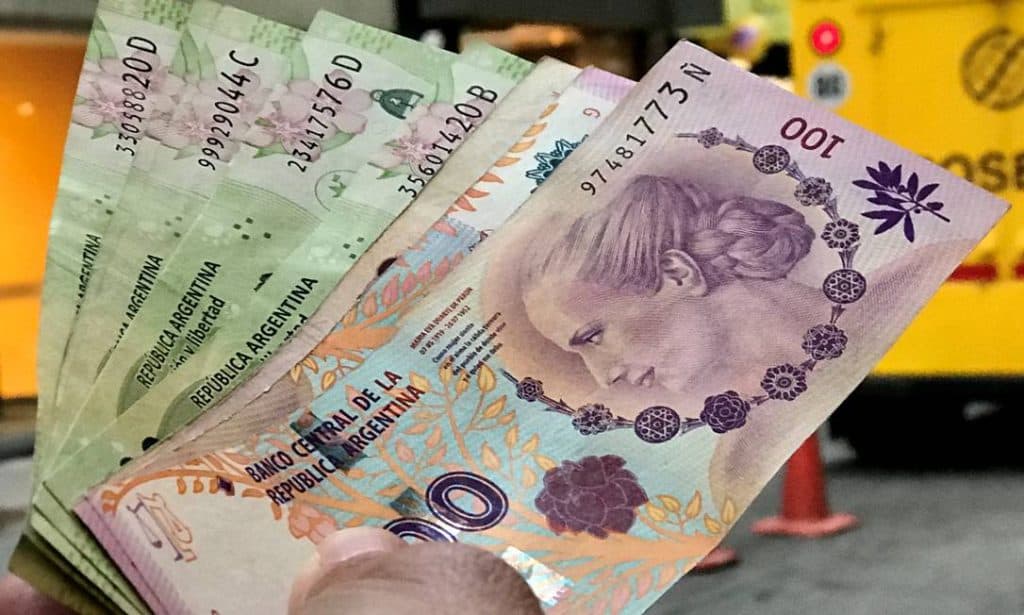Argentina congela preços de 1.245 produtos por 90 dias para tentar frear inflação que gira em torno de 50% ao ano