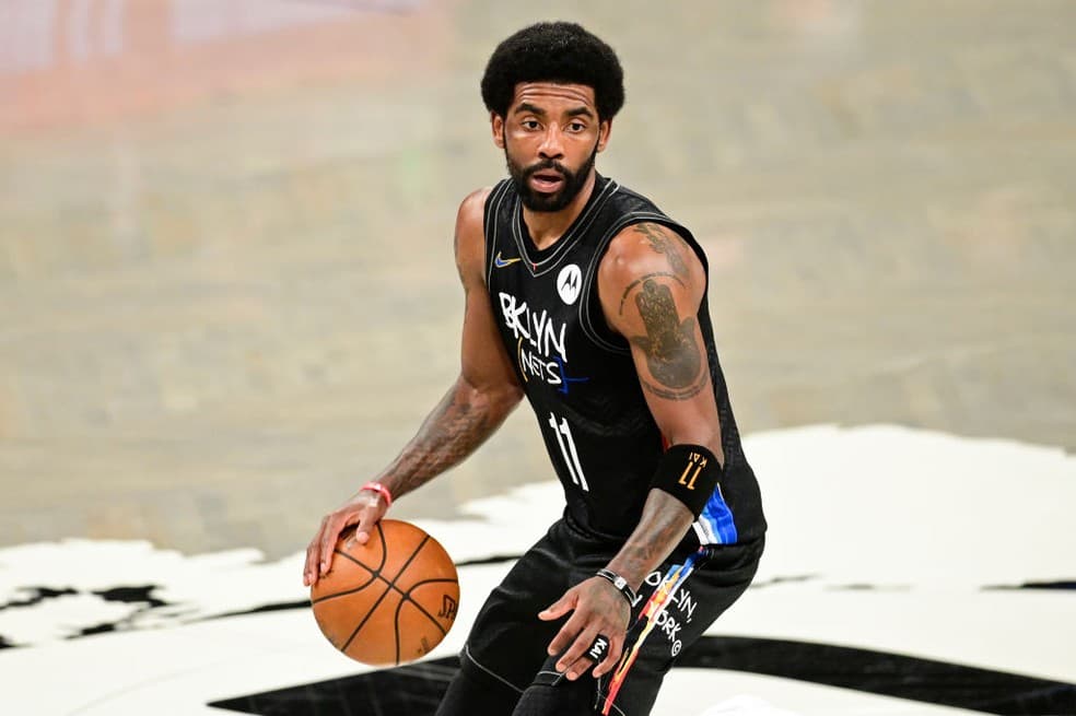 NBA: Brooklyn Nets afasta Kyrie Irving enquanto ele não tomar a vacina