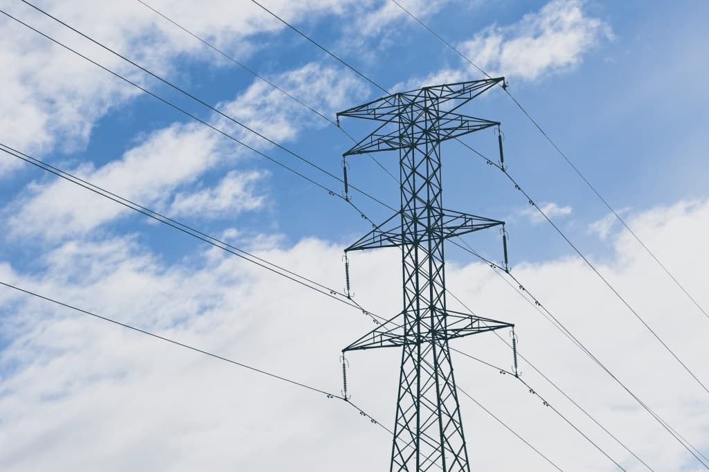 Nordeste tem maior alta de consumo de eletricidade no setor comercial e de serviços
