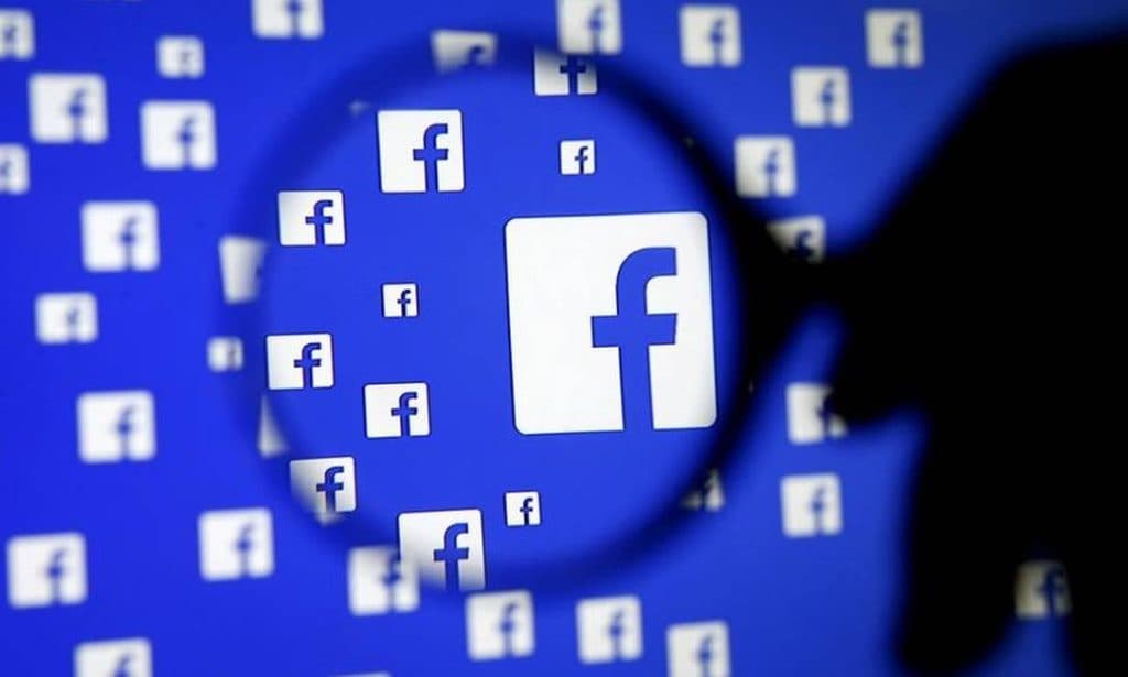Ações do Facebook despencam após instabilidades e revelação de ex-funcionária