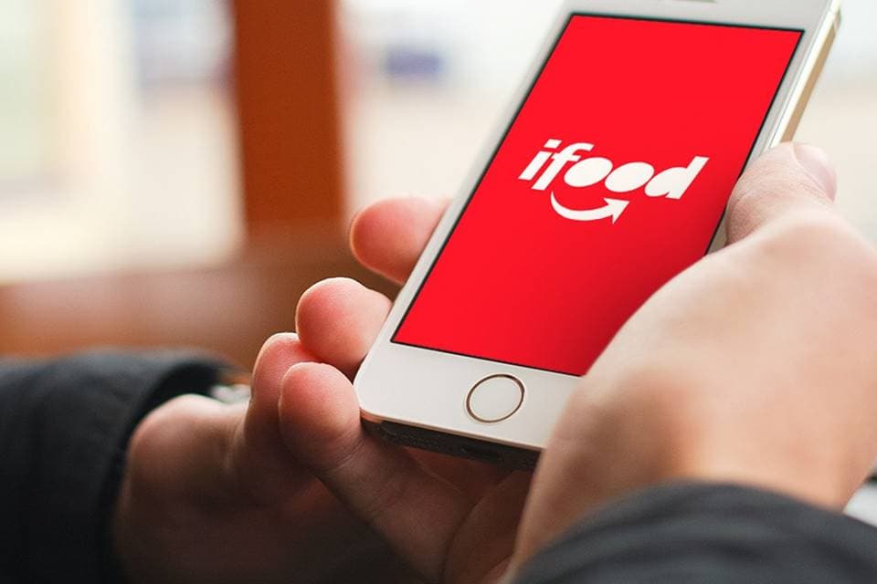 iFood cobra por pedidos, não entrega comida e clientes reclamam na web