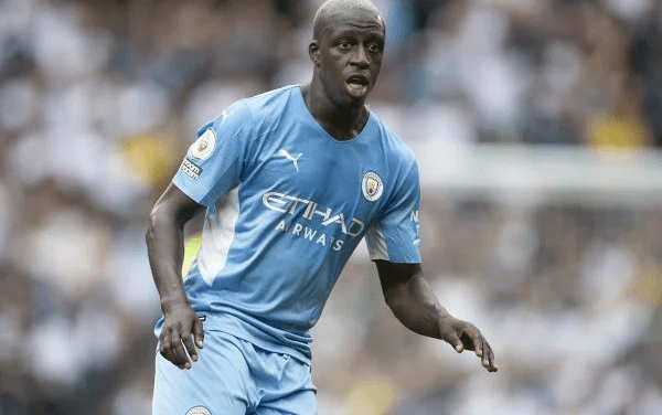 Jogador francês Benjamin Mendy, do Manchester City, recebe mais duas acusações de estupro