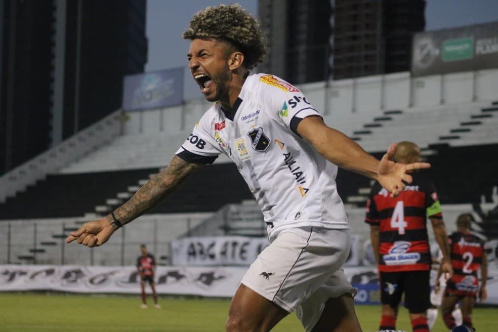 REFORMULAÇÃO: ABC rescinde com 13 jogadores da campanha do acesso à Série C