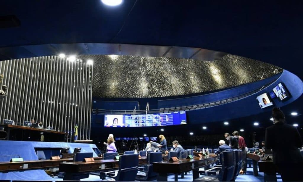 Senado aprova renda básica como direito social para população em situação de vulnerabilidade