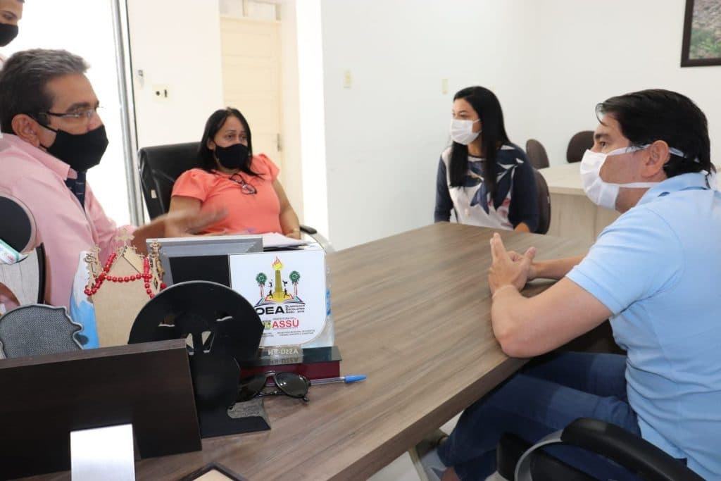 Transporte escolar para alunos do IFRN - Ipanguaçu está mantido pela Prefeitura do Assú