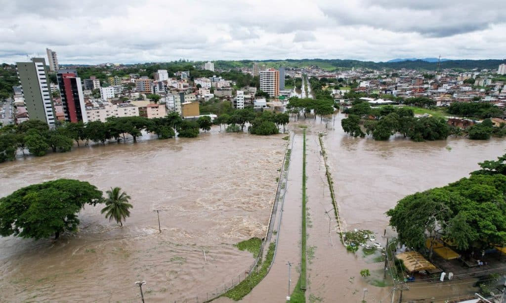 BAHIA: Defesa Civil registra 20 mortos e 31 mil desabrigados por causa das chuvas; Tragédia atinge 116 municípios