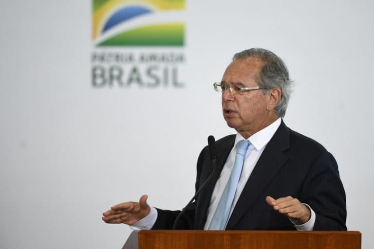 “Conversa de maluco”, diz Guedes sobre previsões de queda do PIB