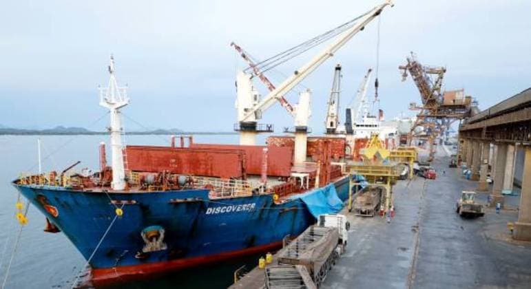 Balança comercial do Brasil tem superávit de US$ 366 milhões na última semana