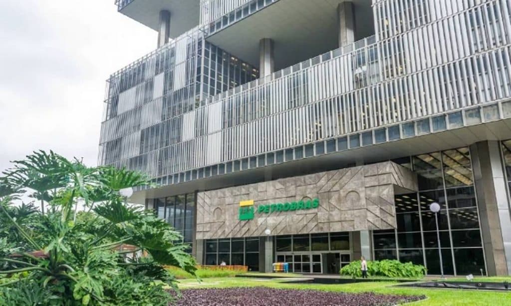 CVM abre processo para investigar vazamento de informação na Petrobras