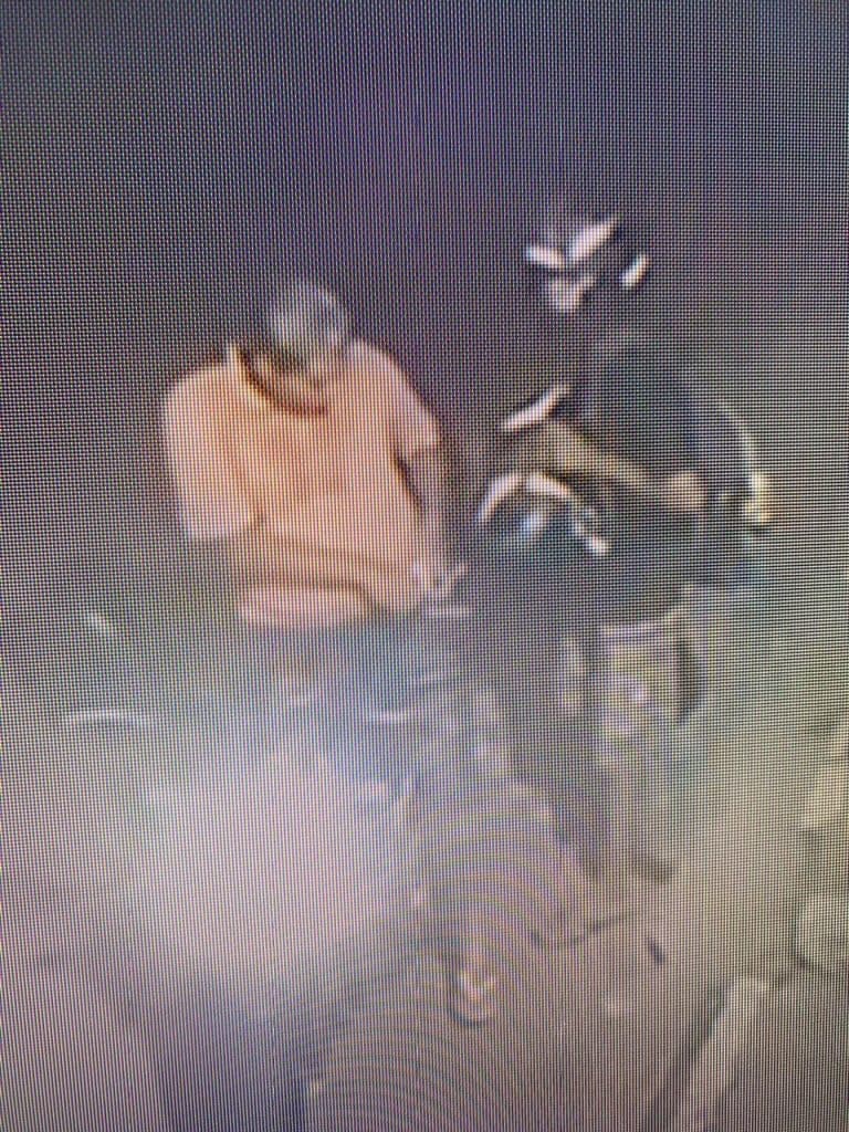 FOTOS: Bandidos invadem residência no bairro de Lagoa Nova, trancam vítimas no banheiro e fazem arrastão
