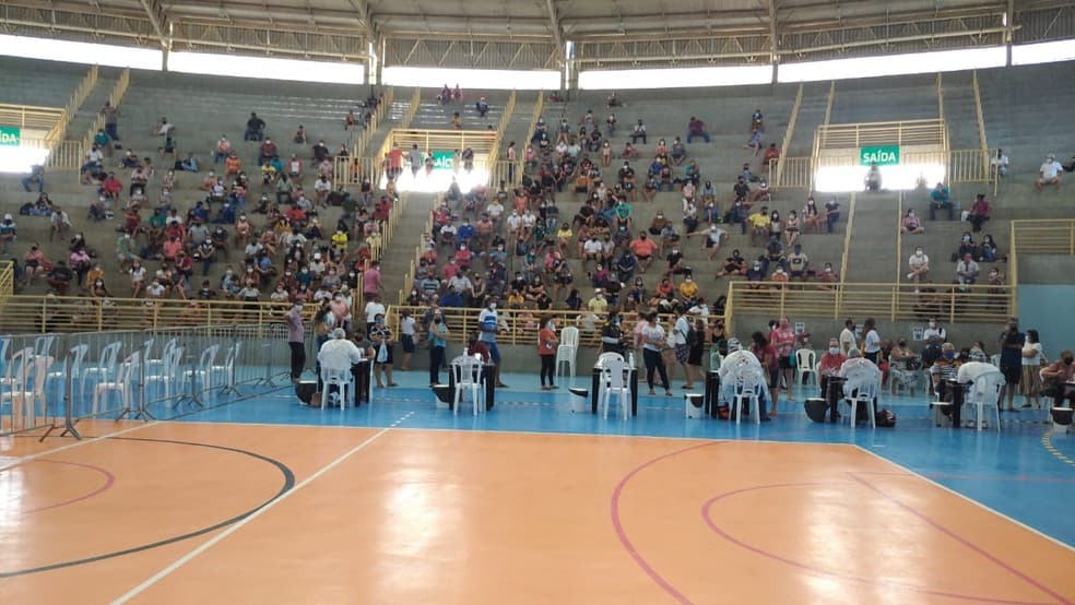 Centro de testagem para Covid registra fila com mais de 500 pessoas em dia de reabertura em Mossoró