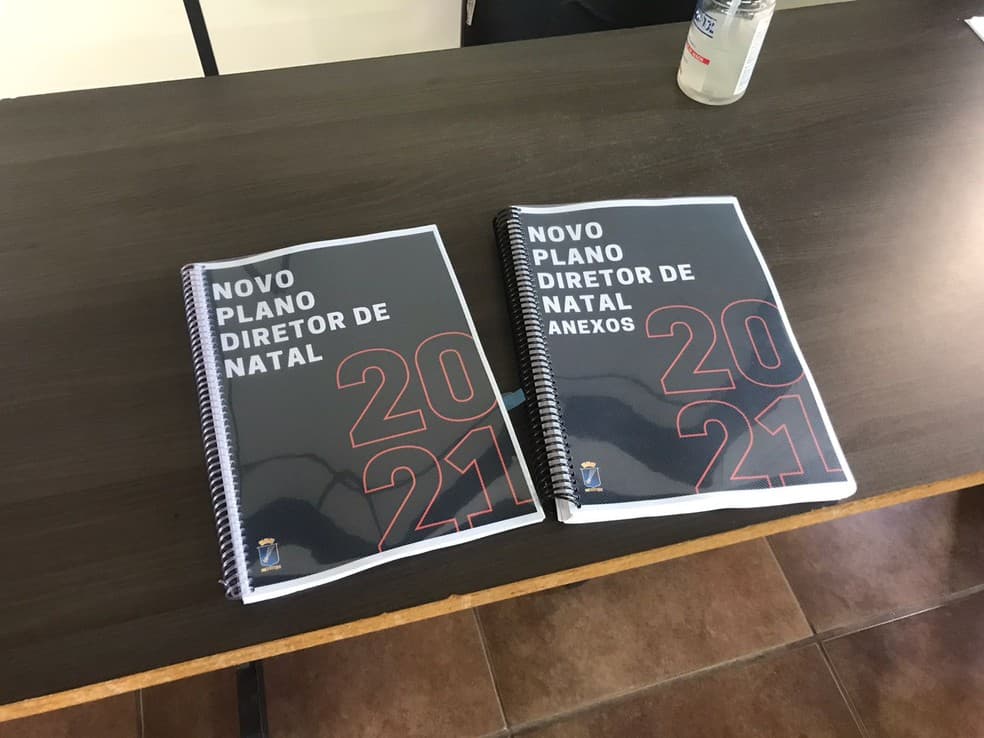 Câmara de vereadores entrega projeto do novo Plano Diretor de Natal ao prefeito para sanção de lei