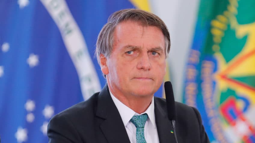 Bolsonaro diz que mobilizou equipe para apoiar Petrópolis-RJ