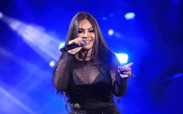Paulinha Abelha tem quadro neurológico grave, indica boletim; Cantora da Calcinha Preta está em coma há dez dias