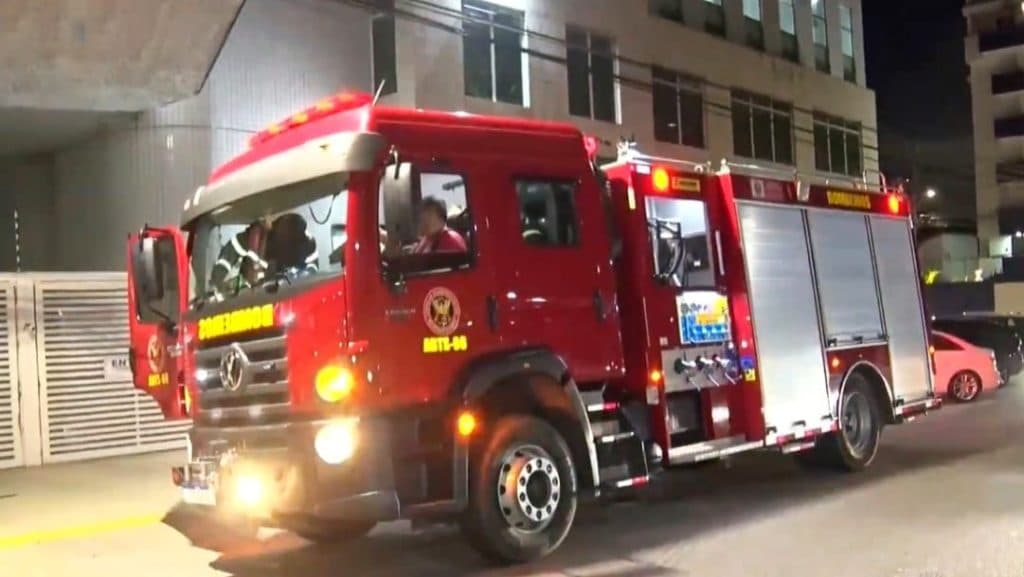 Incêndio atinge prédio em Natal e morador consegue controlar chamas