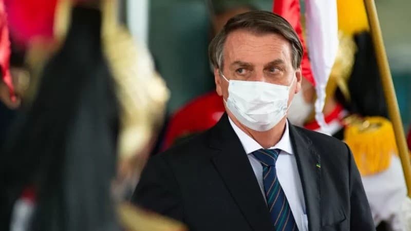 Rússia pede que Bolsonaro faça 5 testes de covid antes de encontro com Putin