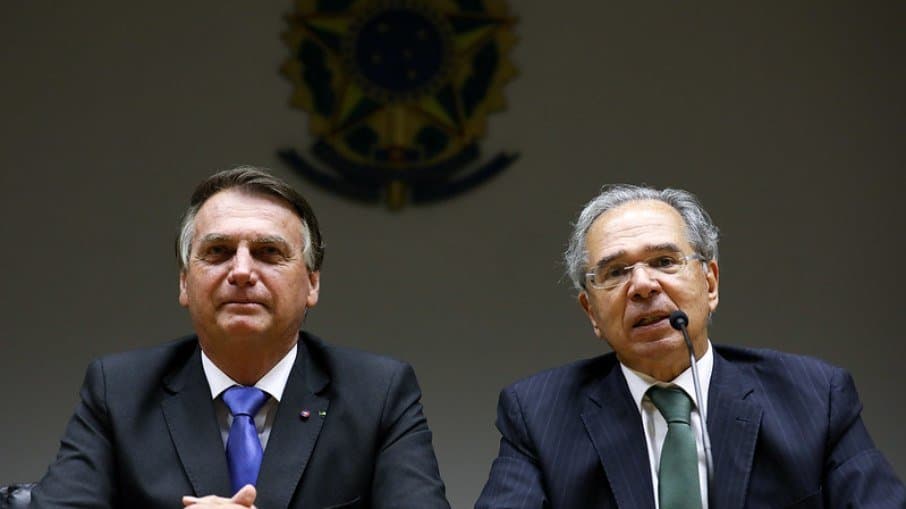 Bolsonaro diz que ‘casamento' com Paulo Guedes é ‘indissolúvel'