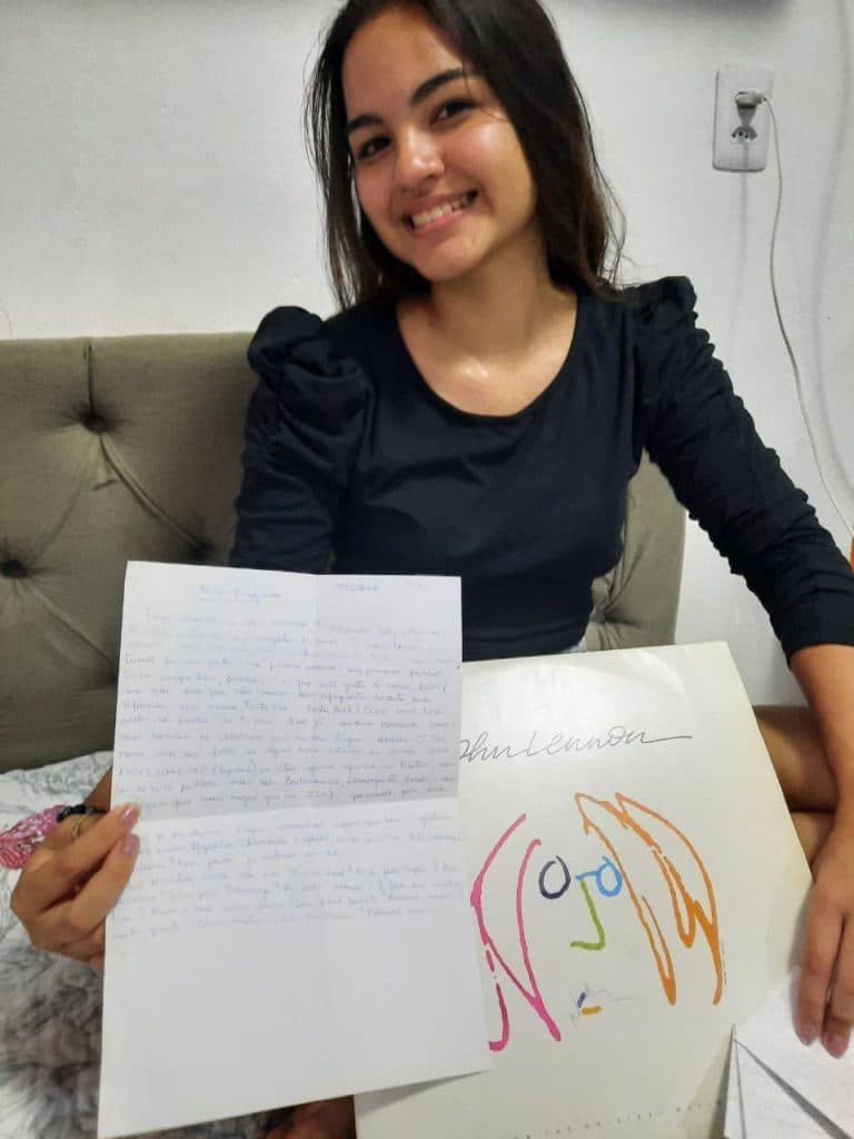 EMOÇÃO: Na véspera do aniversário, filha abre cartas deixadas por pai que morreu de covid