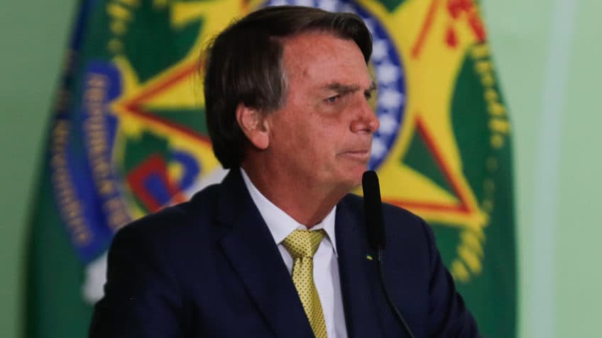 Bolsonaro sobre aumento da Petrobras: “Crime contra a população”