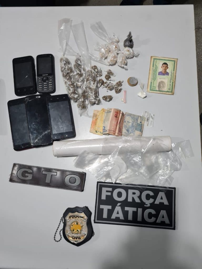 Polícias Civil e Militar prendem três suspeitos por tráfico de drogas em Assú