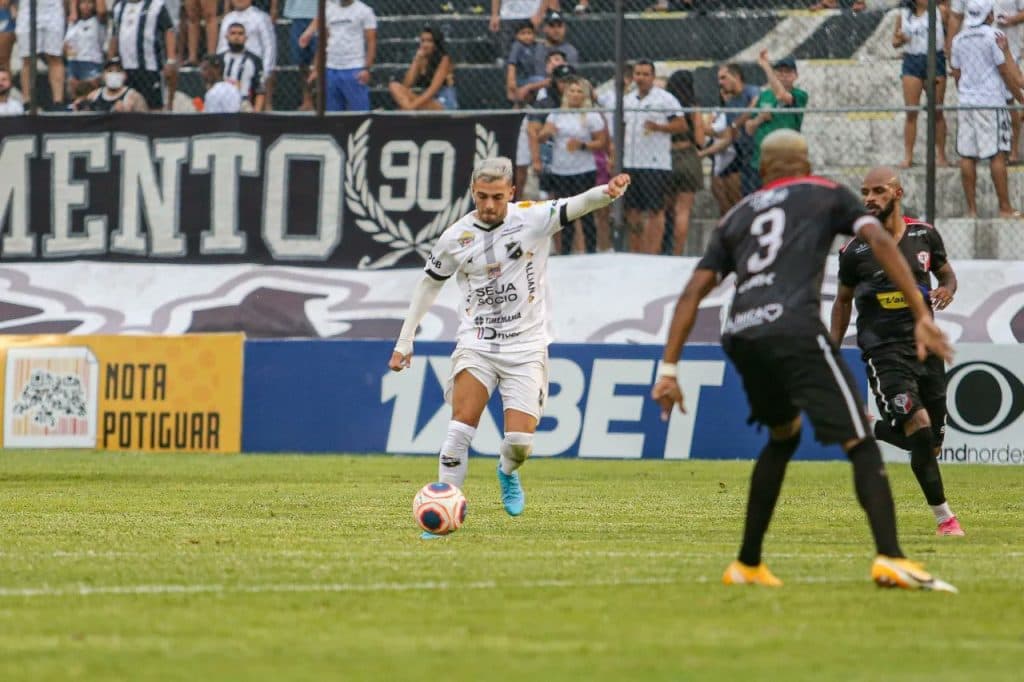 ABC vence Santa Cruz por 2 a 0 e recupera a liderança da Copa RN
