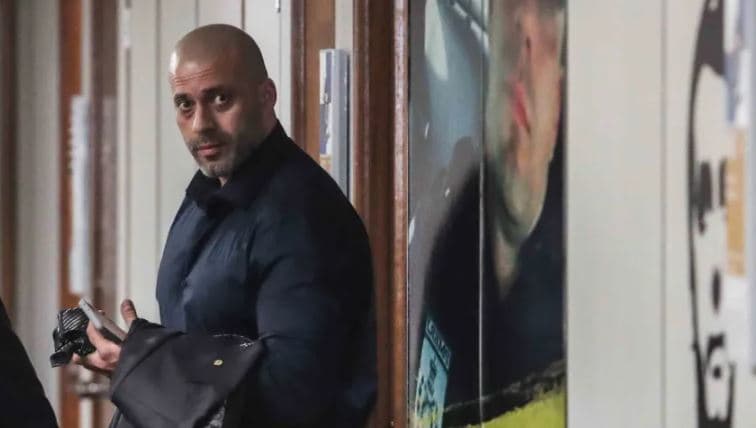 PF vai à Câmara para colocar tornozeleira, mas Daniel Silveira recusa e se nega a assinar termo