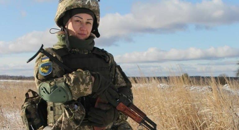 Heroína nacional: ucraniana mãe de 12 filhos morre enquanto lutava contra a invasão russa