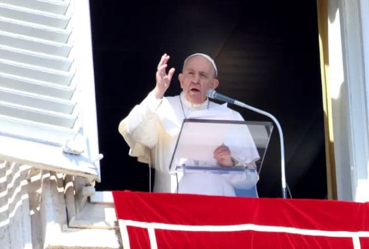 “Em nome de Deus, eu peço: parem este massacre”, diz Papa Francisco sobre guerra na Ucrânia