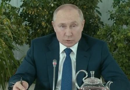 Putin diz que sanções ocidentais "equivalem a uma declaração de guerra"