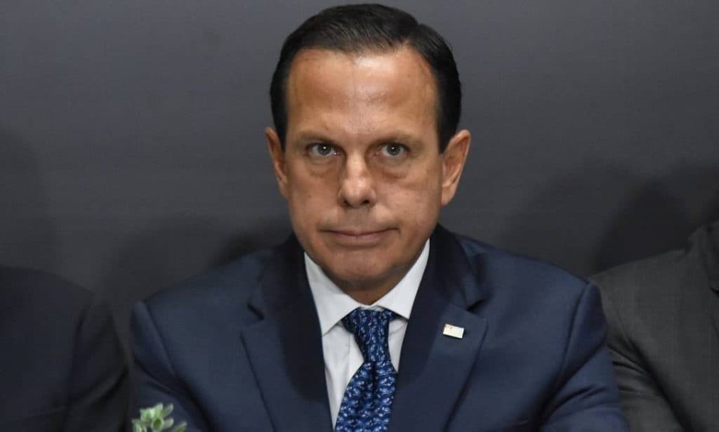 Doria diz a aliados que desistiu de candidatura presidencial
