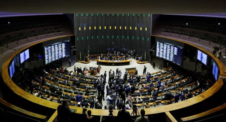 23% dos deputados federais já trocaram de partido na janela que termina nesta sexta; veja lista