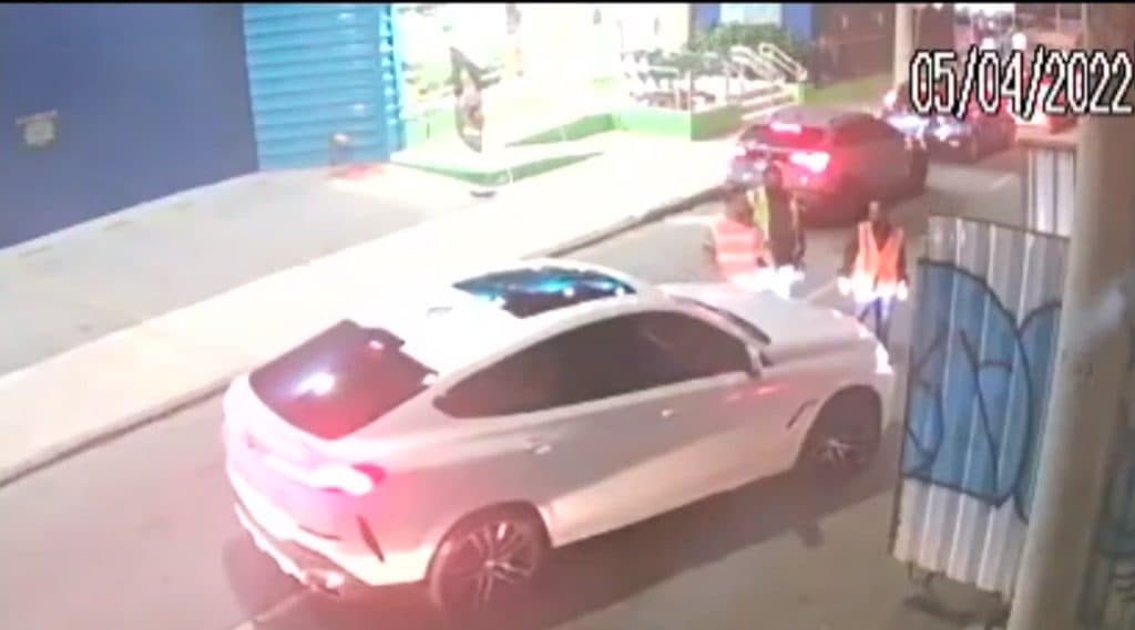 VÍDEO: Quadrilha monta estacionamento falso para roubar veículos durante show do Maroon 5 em SP
