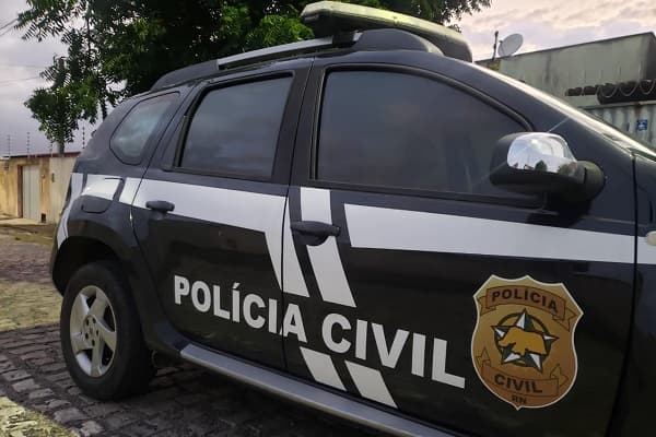 Líder da facção criminosa Okaida é preso após ser encontrado escondido em Parnamirim