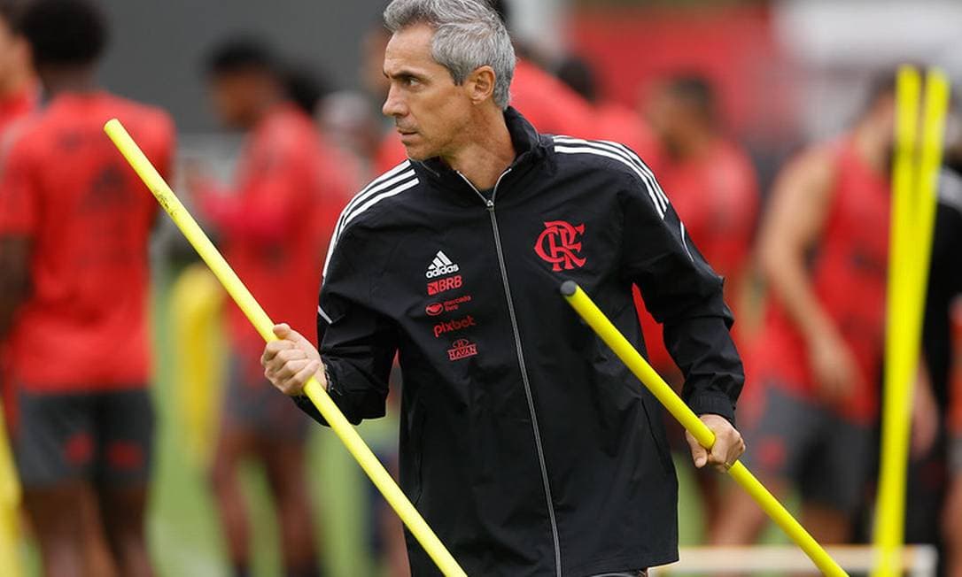 Mourinho e mais 30 apoiam Paulo Sousa após Jorge Jesus se oferecer ao Flamengo