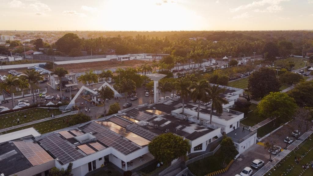 Empresa funerária adota energia solar e reduz custos com energia elétrica em mais de 70%