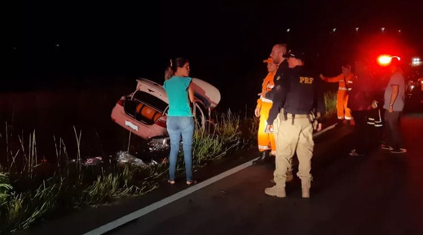 Enfermeira perde controle do carro e morre em acidente na BR-101, na Grande Natal