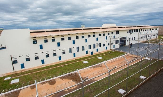 Diretor de Centro de Detenção Provisória é afastado sob acusação de levar detentos para a casa dele