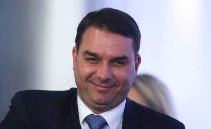 Tribunal de Justiça do Rio arquiva denúncia por ‘rachadinhas' contra Flávio Bolsonaro