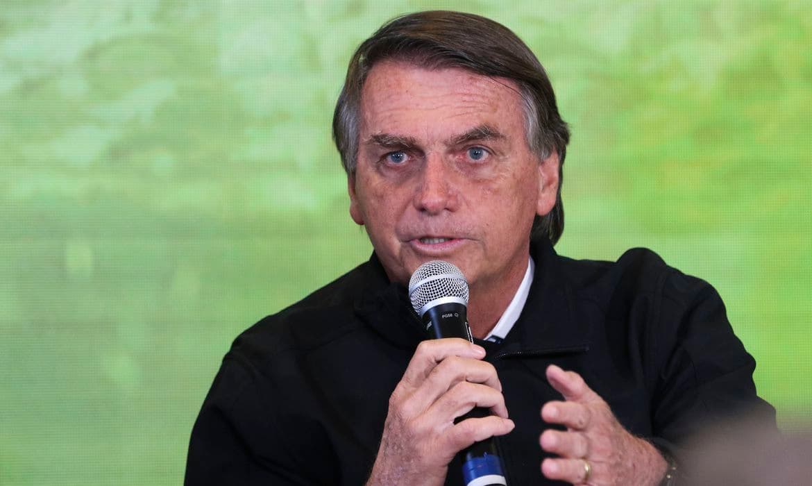 Bolsonaro vai ao Recife na segunda-feira (30) após desastres causados pelas fortes chuvas