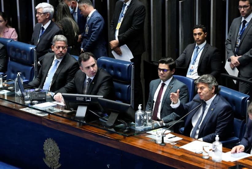 Congresso promulga PEC que eleva idade para indicação de ministros ao STF e outros tribunais