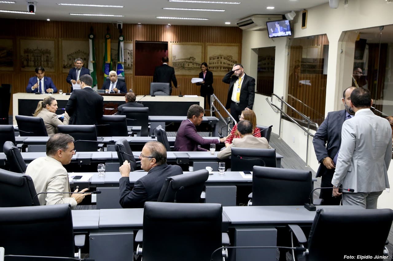 Vereadores de Natal aprovam projetos que beneficiam mulheres