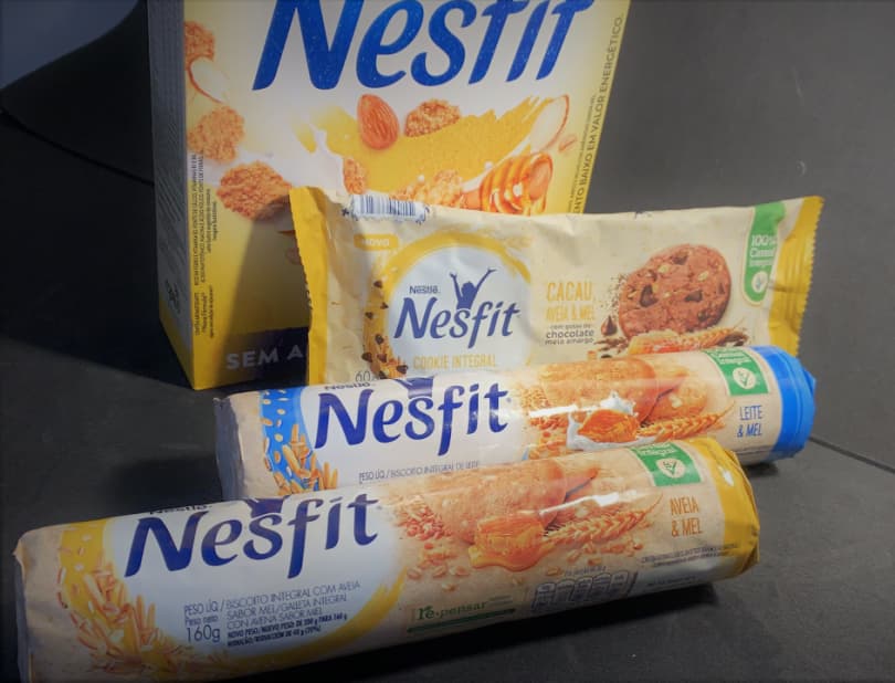 TEM MAS TÁ FALTANDO: Governo notifica Nestlé por biscoito aveia e mel sem mel